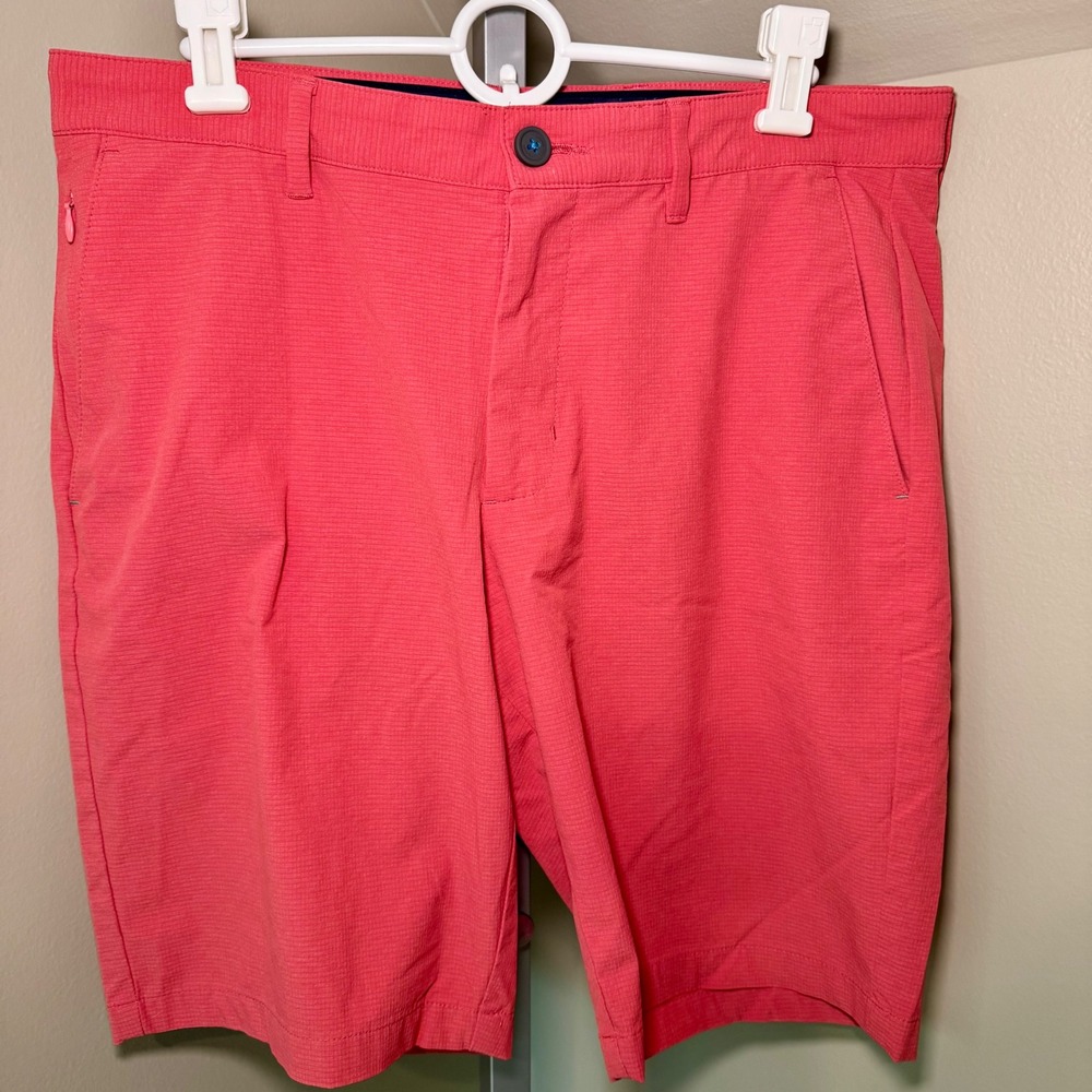 Tommy Bahama Men 32 Boracay Performance Shorts Coral Pink Stretch Golf Flat